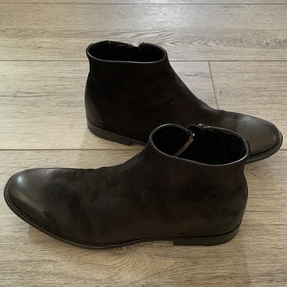 Alexandra McQueen Almond Toe ankle boots - Picture 9 of 11